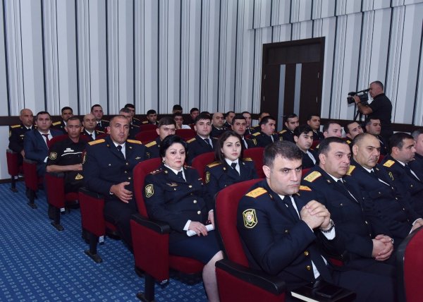 Sumqayıtı icra başçısı polisləri təbrik edib - FOTO