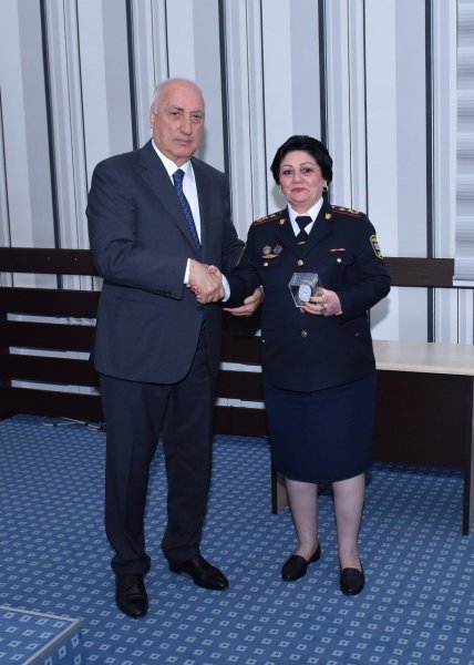 Sumqayıtı icra başçısı polisləri təbrik edib - FOTO