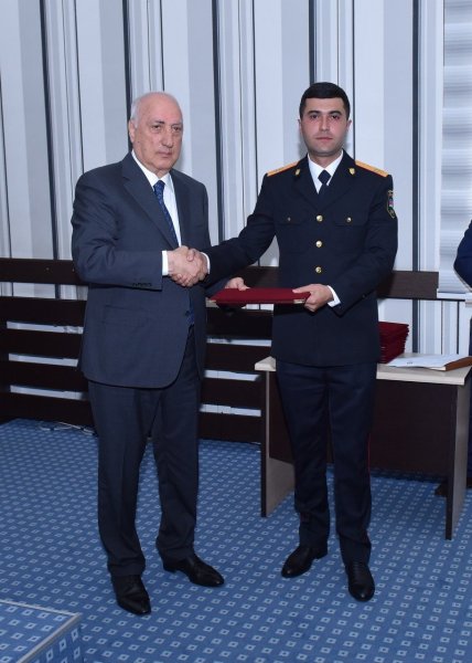 Sumqayıtı icra başçısı polisləri təbrik edib - FOTO