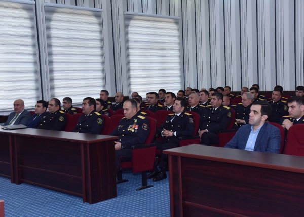 Sumqayıtı icra başçısı polisləri təbrik edib - FOTO