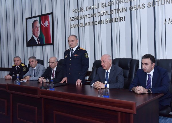 Sumqayıtı icra başçısı polisləri təbrik edib - FOTO