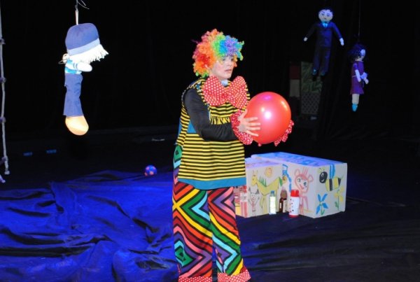Sumqayıt teatrı mövsümə “Xəzinə” tamaşası ilə yekun vuracaq