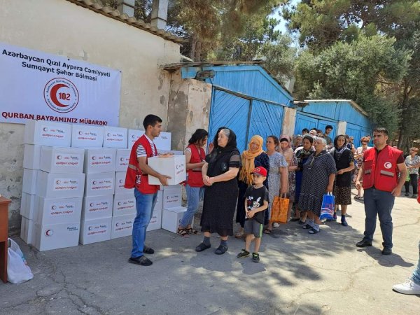 Sumqayıt ayparaçıları 100 ahıl ailəni sevindirdi - FOTO