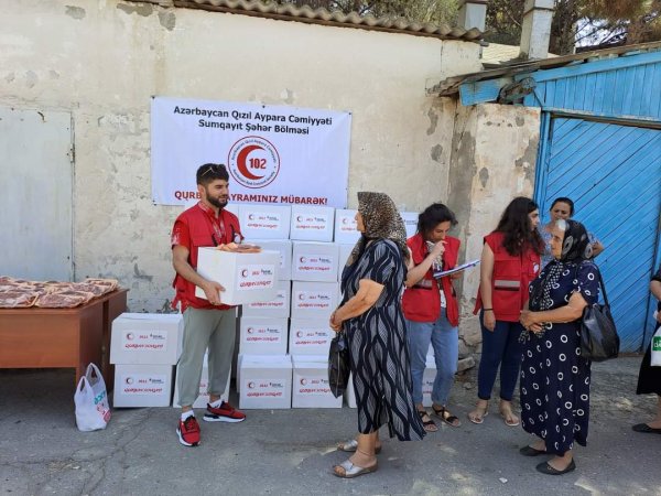 Sumqayıt ayparaçıları 100 ahıl ailəni sevindirdi - FOTO