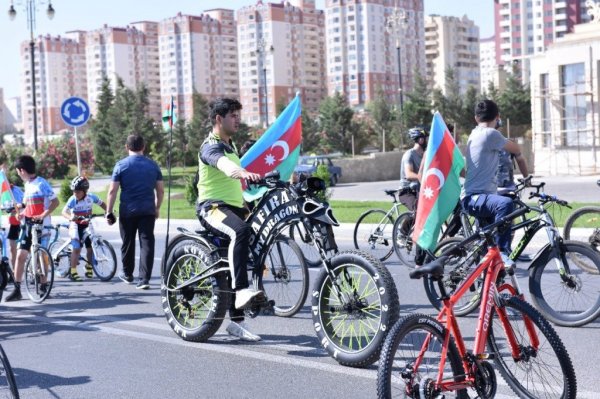 Sumqayıt bulvarında veloyürüş keçirilib - FOTOLAR