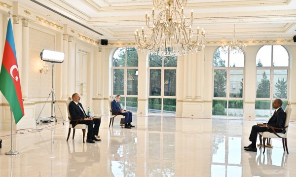 Prezident yeni səfirlərin etimadnamələrini qəbul edib