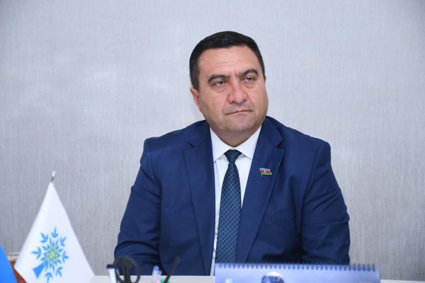 Deputat yüksək nəticə göstərən tələbə ilə görüşdü - FOTO