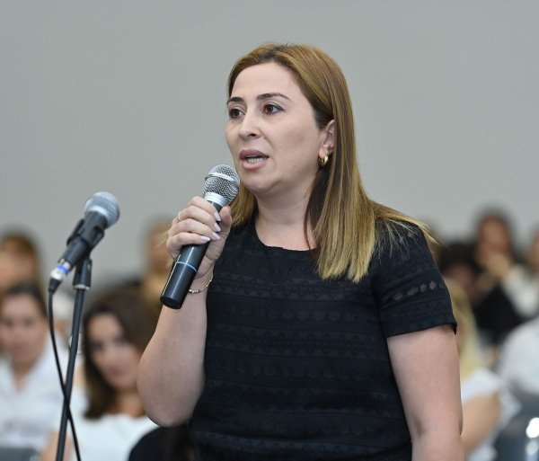 Emin Əmrullayev Sumqayıtda məktəb direktorları ilə görüşüb - FOTO