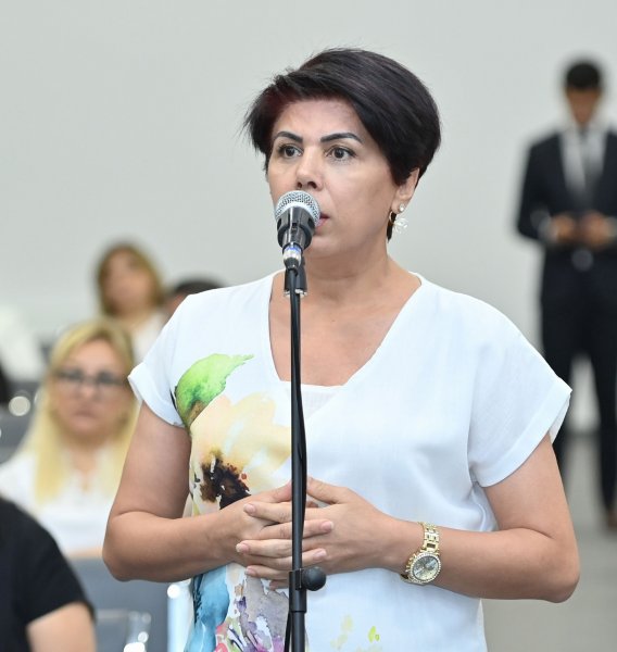 Emin Əmrullayev Sumqayıtda məktəb direktorları ilə görüşüb - FOTO
