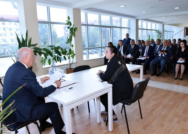 Zakir Fərəcov səyyar qəbul keçirdi – FOTOLAR