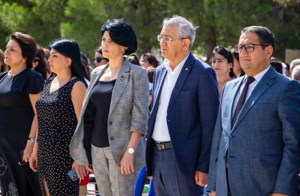 Sumqayıt Dünya məktəbində şəhid, qazi övladlarının ödənişsiz təhsil alması üçün kvota ayrıldı (FOTO+VİDEO)