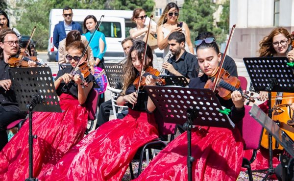 Sumqayıt Dünya məktəbində şəhid, qazi övladlarının ödənişsiz təhsil alması üçün kvota ayrıldı (FOTO+VİDEO)