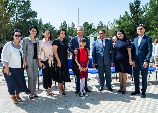 Sumqayıt Dünya məktəbində şəhid, qazi övladlarının ödənişsiz təhsil alması üçün kvota ayrıldı (FOTO+VİDEO)