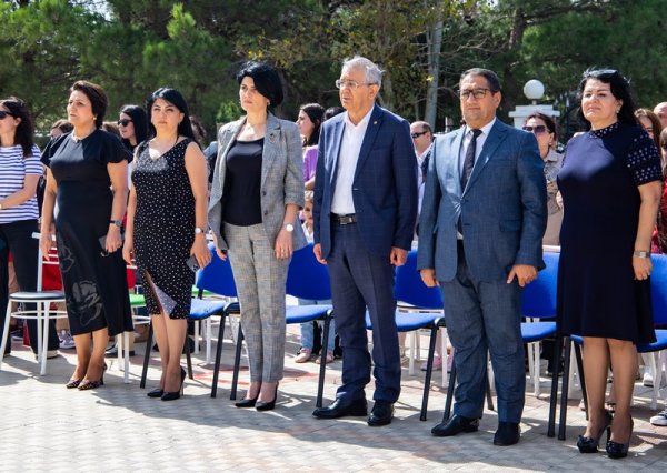 Sumqayıt Dünya məktəbində şəhid, qazi övladlarının ödənişsiz təhsil alması üçün kvota ayrıldı (FOTO+VİDEO)