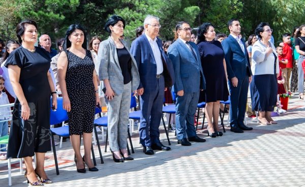 Sumqayıt Dünya məktəbində şəhid, qazi övladlarının ödənişsiz təhsil alması üçün kvota ayrıldı (FOTO+VİDEO)