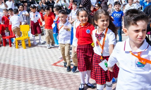 Sumqayıt Dünya məktəbində şəhid, qazi övladlarının ödənişsiz təhsil alması üçün kvota ayrıldı (FOTO+VİDEO)