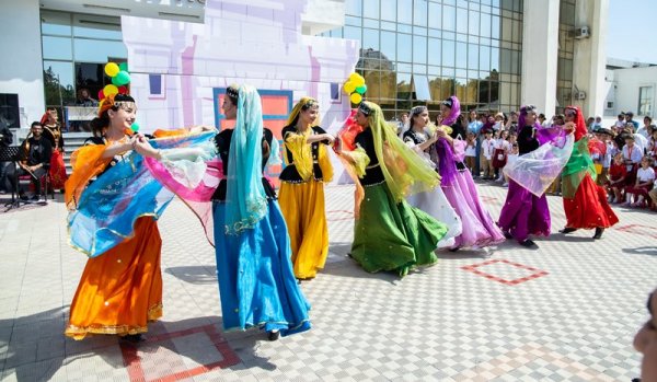 Sumqayıt Dünya məktəbində şəhid, qazi övladlarının ödənişsiz təhsil alması üçün kvota ayrıldı (FOTO+VİDEO)