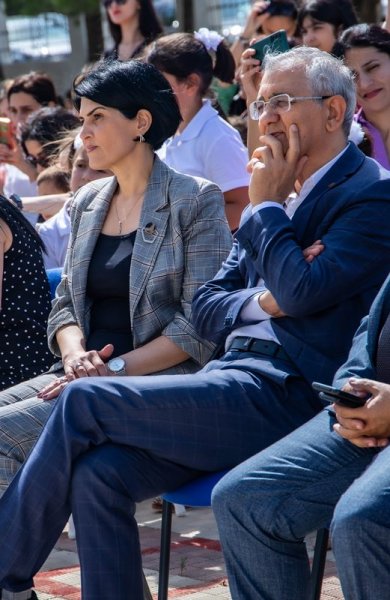 Sumqayıt Dünya məktəbində şəhid, qazi övladlarının ödənişsiz təhsil alması üçün kvota ayrıldı (FOTO+VİDEO)