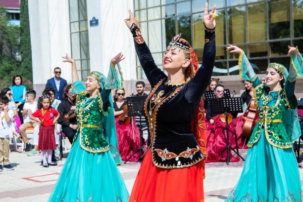 Sumqayıt Dünya məktəbində şəhid, qazi övladlarının ödənişsiz təhsil alması üçün kvota ayrıldı (FOTO+VİDEO)