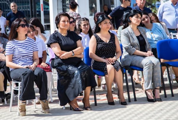 Sumqayıt Dünya məktəbində şəhid, qazi övladlarının ödənişsiz təhsil alması üçün kvota ayrıldı (FOTO+VİDEO)