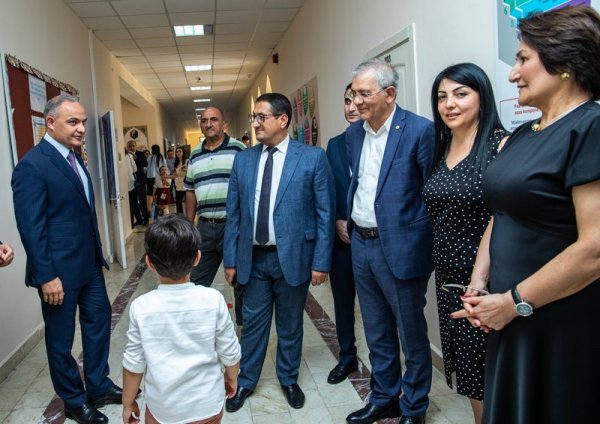 Sumqayıt Dünya məktəbində şəhid, qazi övladlarının ödənişsiz təhsil alması üçün kvota ayrıldı (FOTO+VİDEO)