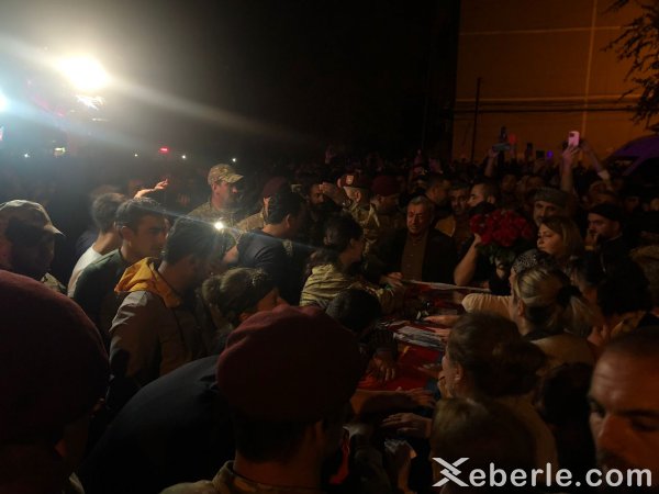 Şəhid Elnur Səmədov Sumqayıta gətirildi - VİDEO (FOTO)