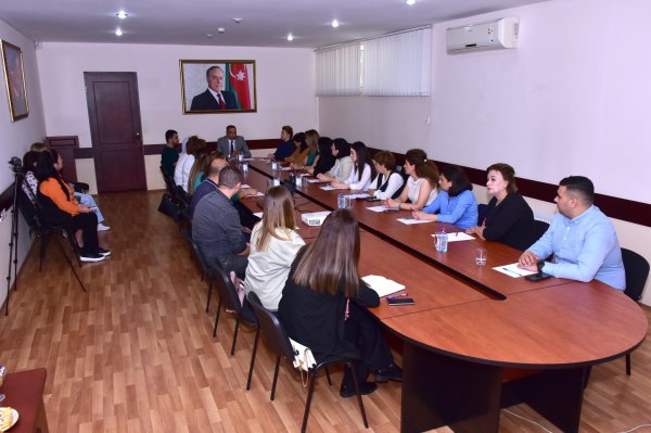Sumqayıtın bir qrup mədəniyyət işçisinə sertifikat verildi - FOTOLAR