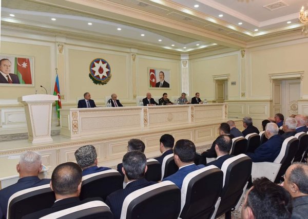 Sumqayıtda şəhid ailələri və qazilərlə bağlı müşavirə keçirildi-FOTOLAR