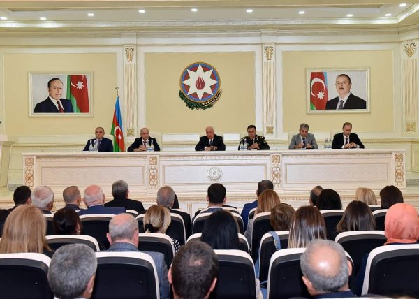 Sumqayıtda şəhid ailələri və qazilərlə bağlı müşavirə keçirildi-FOTOLAR