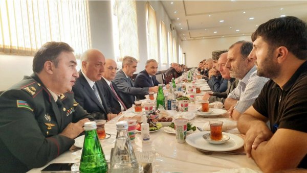 Zakir Fərəcov şəhid Elnur Səmədovun yas mərasimində iştirak edib – FOTO