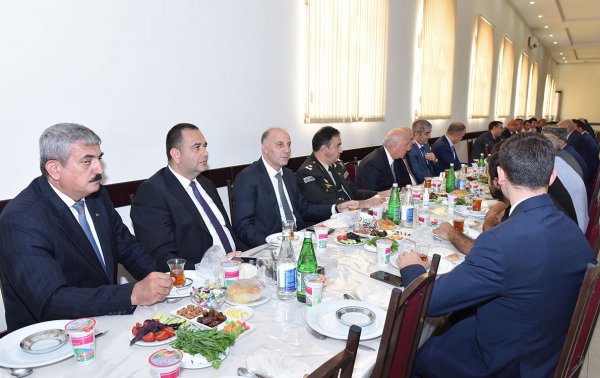 Zakir Fərəcov şəhid Elnur Səmədovun yas mərasimində iştirak edib – FOTO