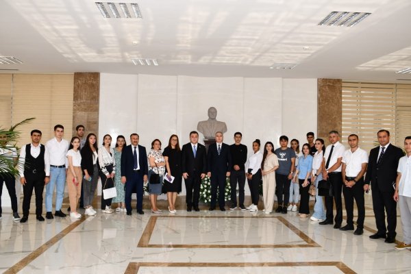 Müəllim və tələbələr Sumqayıt Kimya Sənaye Parkında olublar - FOTO