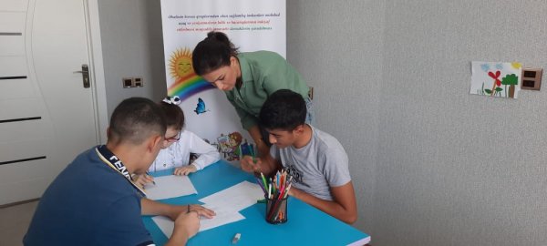 Sumqayıtda sağlamlıq imkanları məhdud uşaq və yeniyetmələrlə bağlı keçirilən layihə davam edir - FOTO