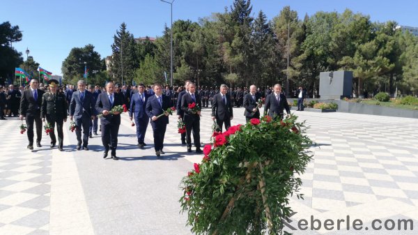 Sumqayıtda 27 Sentyabr- Anım Günü Vətən müharibəsi şəhidləri yad edilib - VİDEO (FOTO)