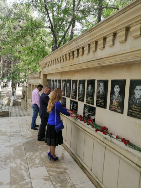 44 günlük Vətən müharibəsi şəhidi Rüfət Şabanovun ailəsi ziyarət edilib - FOTO 44 günlük Vətən müharibəsi şəhidi Rüfət Şabanovun ailəsi ziyarət edilib - FOTO