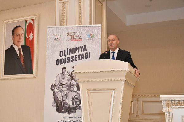 Sumqayıtda Olimpiya çempionu ilə görüş keçirilib - FOTOLAR