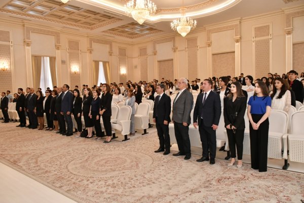 Sumqayıtda Olimpiya çempionu ilə görüş keçirilib - FOTOLAR