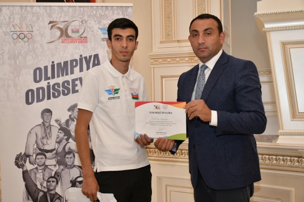 Sumqayıtda Olimpiya çempionu ilə görüş keçirilib - FOTOLAR