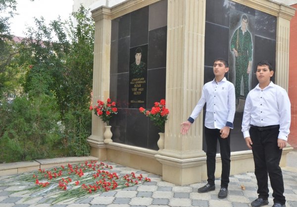 Sumqayıtda Milli Qəhrəman Əliyar Əliyevin anım mərasimi keçirilib -FOTO