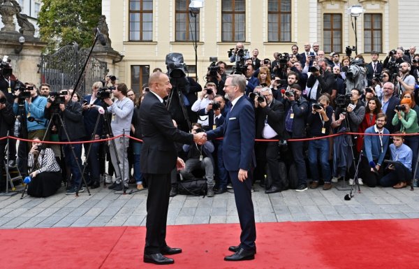 İlham Əliyev Avropa liderlərinin Zirvə Toplantısında - FOTOLAR