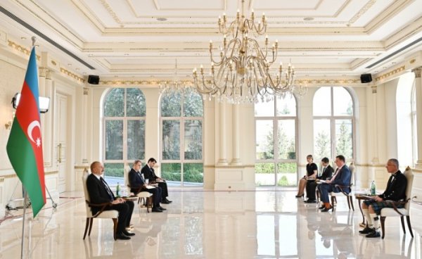 Prezident Britaniya səfirinin etimadnaməsini qəbul edib