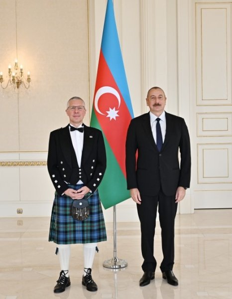 Prezident Britaniya səfirinin etimadnaməsini qəbul edib