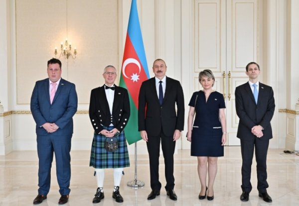 Prezident Britaniya səfirinin etimadnaməsini qəbul edib