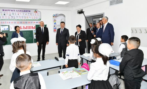 Prezidentlər Bişkekdə Nizami Gəncəvi adına məktəbin AÇILIŞINDA