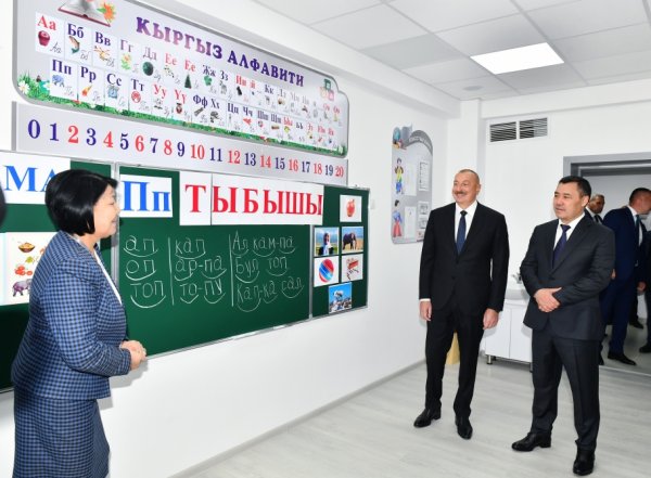Prezidentlər Bişkekdə Nizami Gəncəvi adına məktəbin AÇILIŞINDA