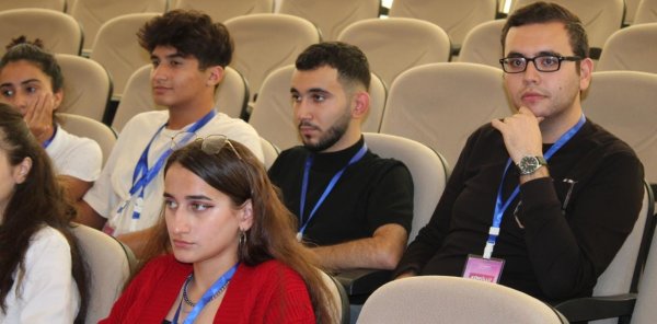 Sumqayıtda Beynəlxaq Qızlar Günü qeyd olunub - FOTO