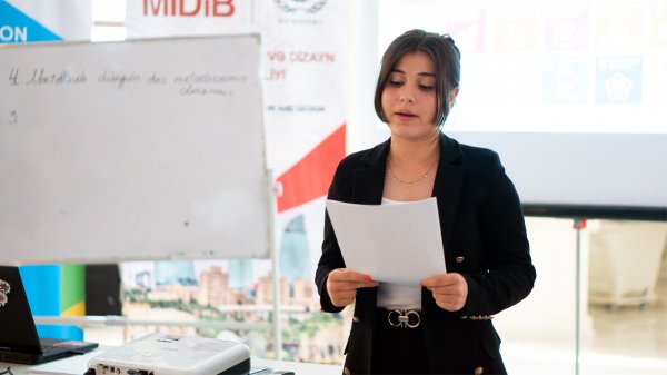 MİDİB təşkilatının icra etdiyi layihə çərçivəsində Xırdalan şəhərində “Sosial sahibkarlığın və müəssisələrin təşkili” adlı təlim təşkil olunub - FOTO