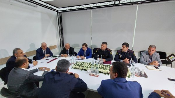 Bakıda nəqliyyatın tənzimlənməsi ilə bağlı operativ qrupun yaradılmasına qərar verildi (FOTOLAR)