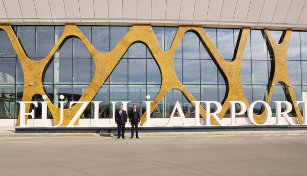 Türkiyənin vitse-prezidenti Füzuli aeroportu ilə tanış olub, Şuşaya yola düşüb - FOTO