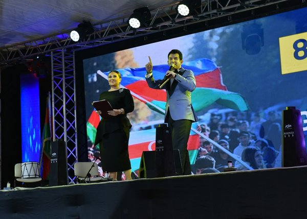 Sumqayıtda möhtəşəm Zəfər konserti- FOTOLAR Sumqayıtda möhtəşəm Zəfər konserti- FOTOLAR